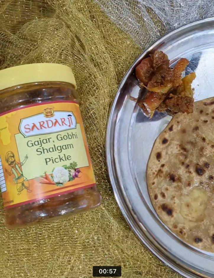 Khata Meetha Gazar Ghobi Shalgum Sweet Pickle